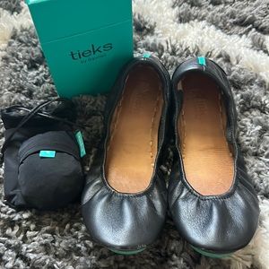 Black Tieks Size 8